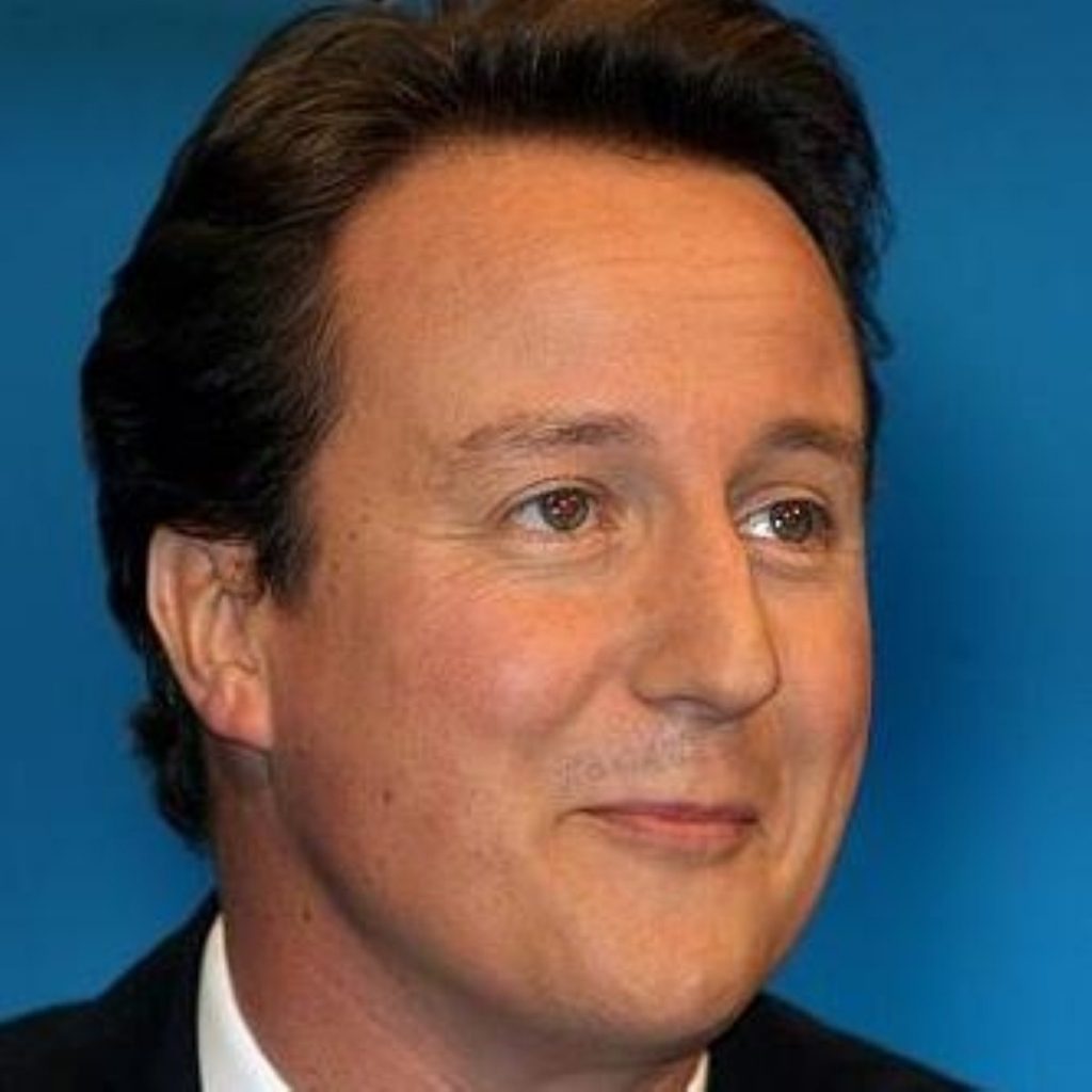 Cameron continues poll lead