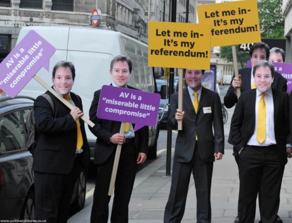 A 'no' campaign stunt outside a 'yes' campaign rally. Photo: www.politicalpictures.co.uk