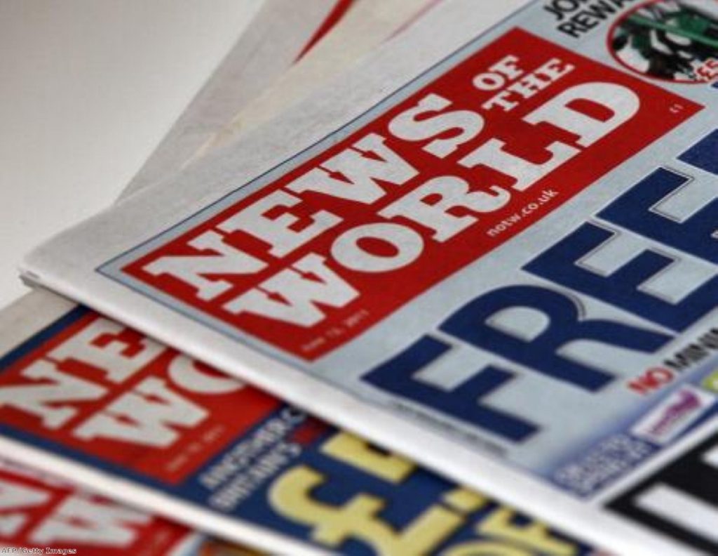 Rupert Murdoch axes News of the World