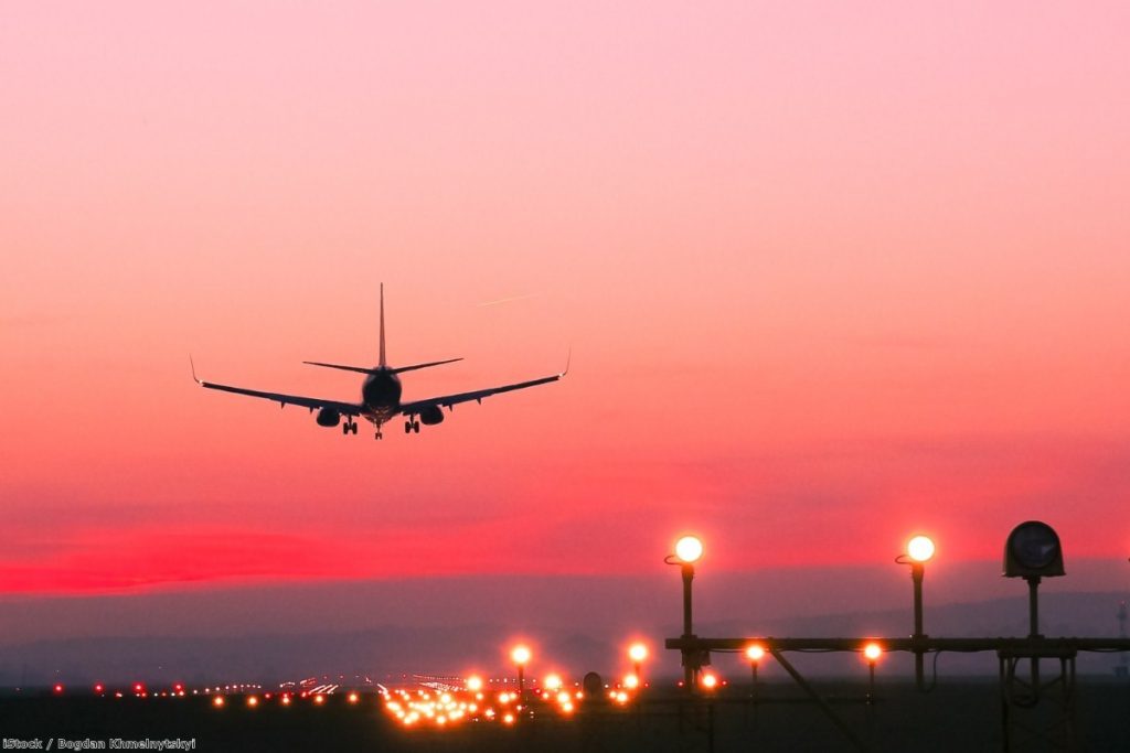 "With no agreement in place, UK and EU licensed airlines would lose the automatic right to operate air services between the UK and the EU.” | Copyright: iStock / Bogdan Khmelnytskyi