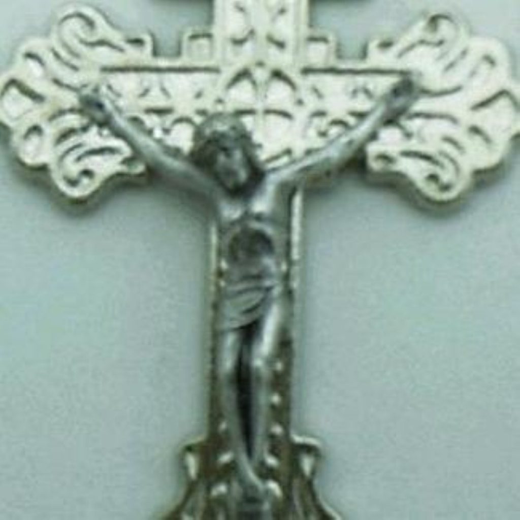 The Christian BA check-in employee banned from wearing a cross on a chain at work will take her case to a legal hearing today.