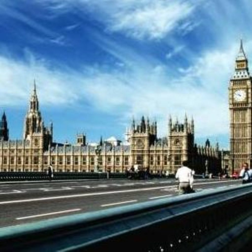 Lords defeat govt over overseas donors
