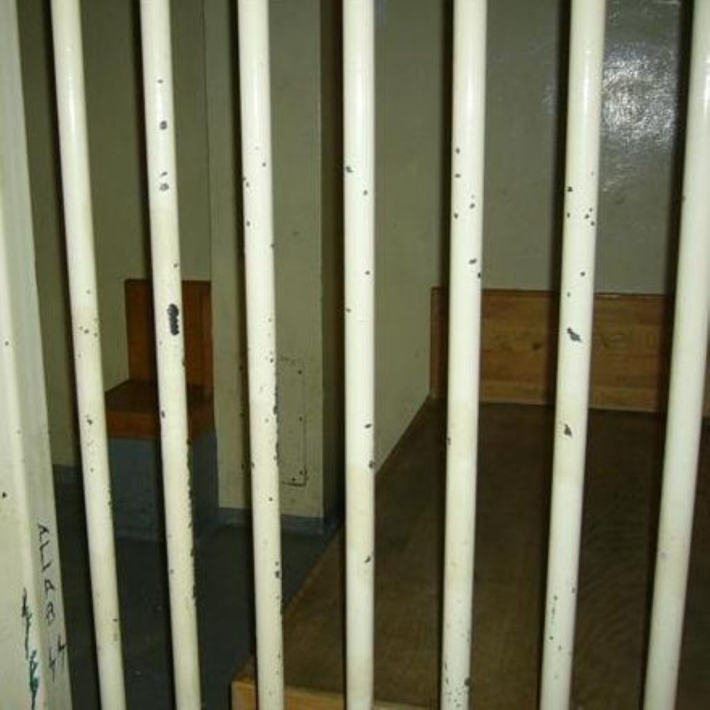 Brixton prison 'recycling prisoners'