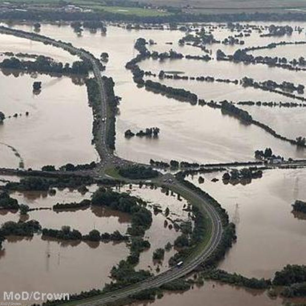 Govt defends flood preparations
