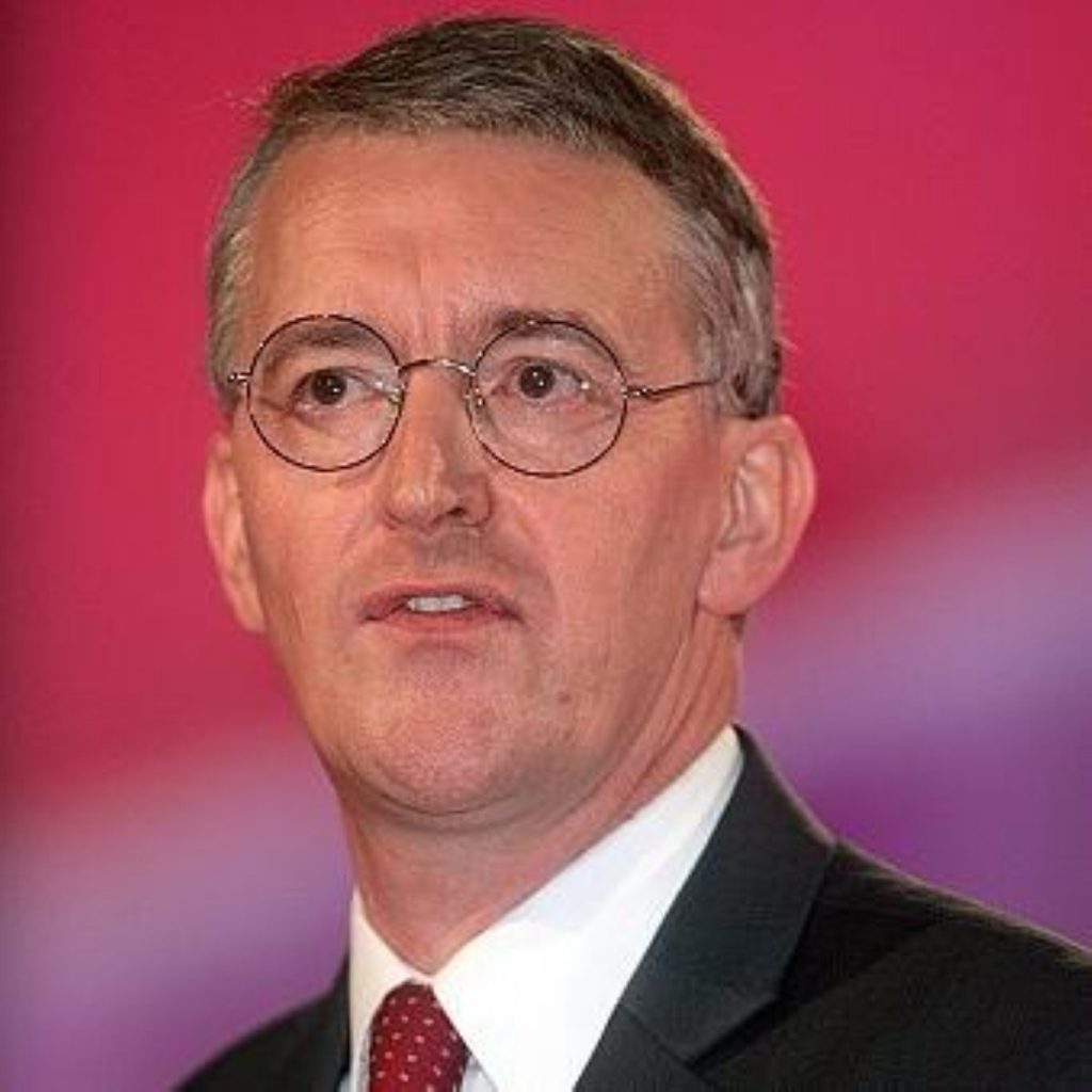 Benn urges households to 'Act on CO2'
