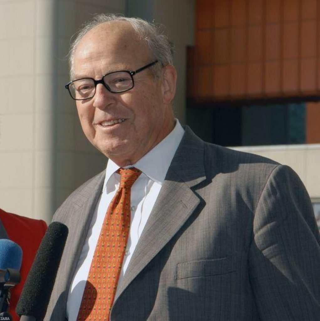 Hans Blix warned nuclear disarmament efforts are "stagnating"