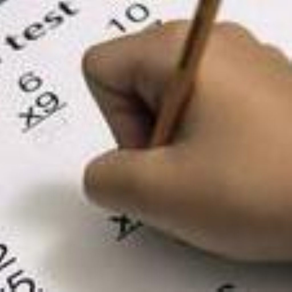 20,000 trainee teachers fail maths test