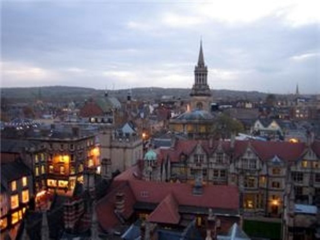 Racist row: Oxford Uni paper editors resign