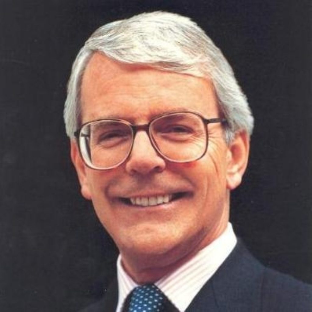 John Major calls on right-wing Conservatives to pipe down
